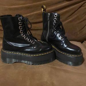 Dr. Martens Jadon MAX Boot Black